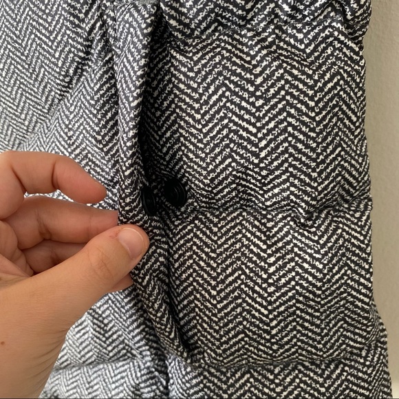 Lands' End Black and White Chevron Puffer Vest - Picture 8 of 9